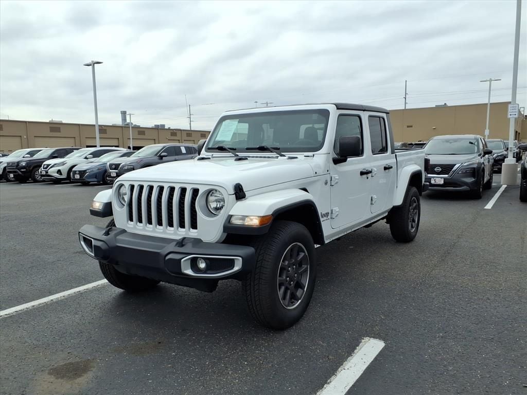2023 Jeep Gladiator Overland's photo