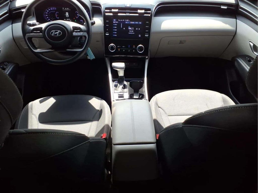2024 Hyundai Tucson SE - Photo 9