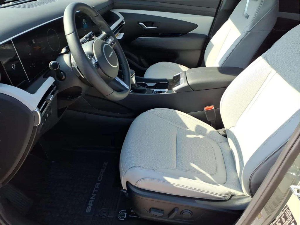 2026 Hyundai Santa Cruz Limited - Photo 10