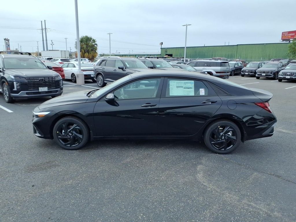New 2026 Hyundai Elantra SEL Sport Sedan