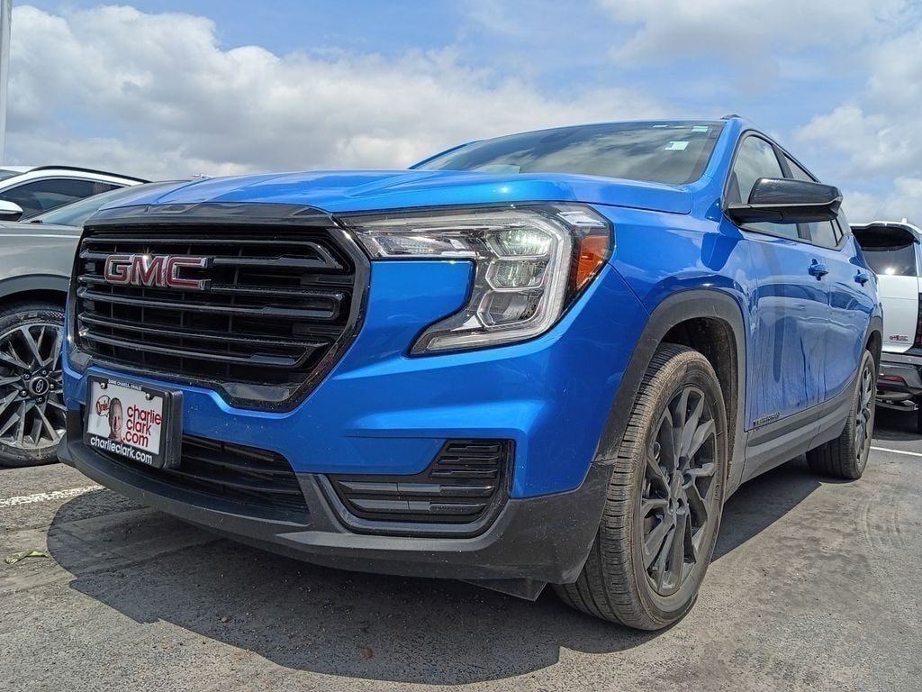 Used 2024 GMC Terrain SLE SUV