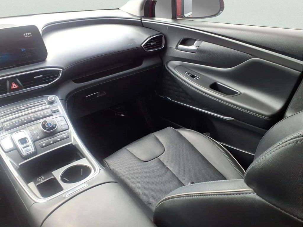 2022 Hyundai Santa Fe Limited - Photo 13