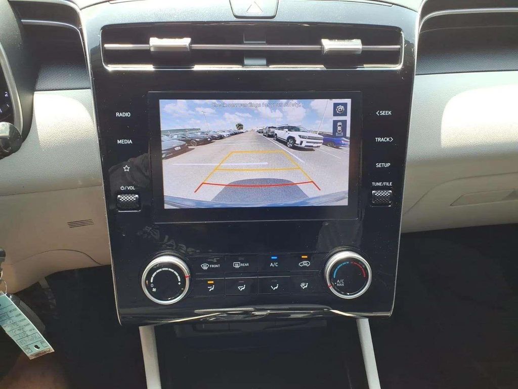2024 Hyundai Tucson SE - Photo 14