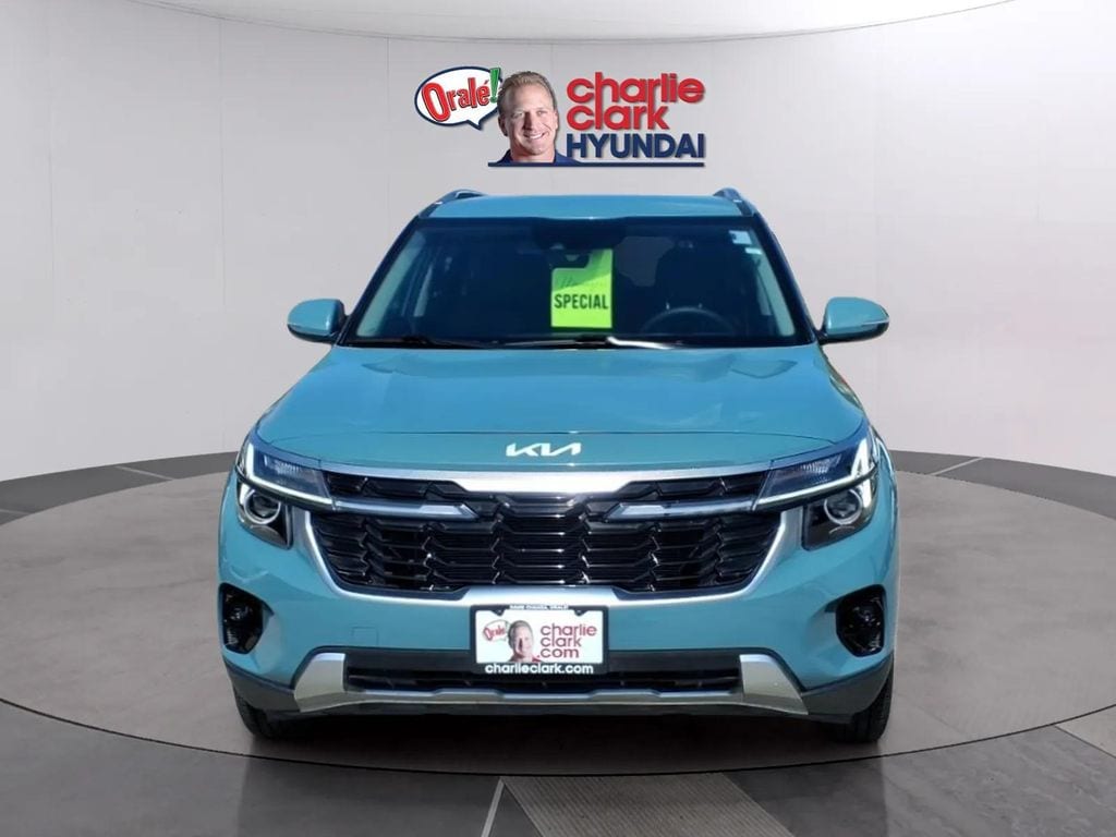 2025 Kia Seltos EX - Photo 8