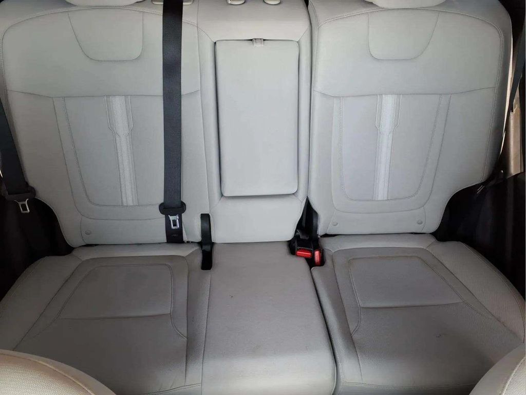2025 Hyundai Tucson SEL - Photo 16