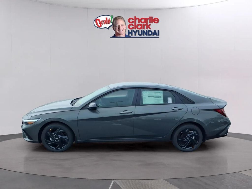 New 2026 Hyundai Elantra SEL Sport Sedan