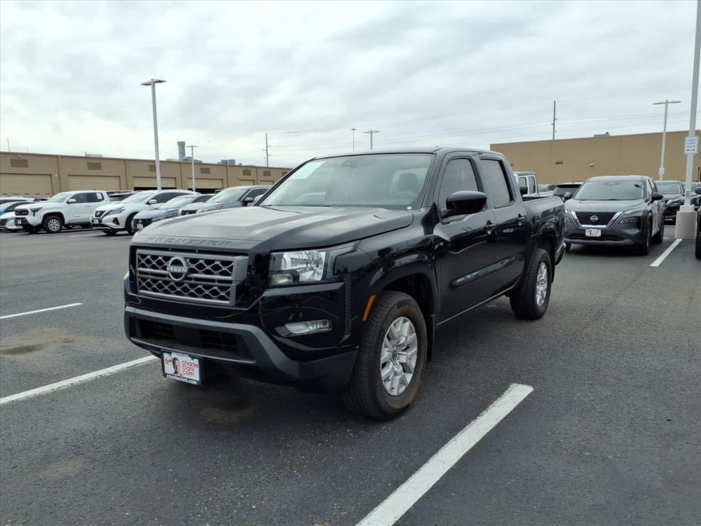 2024 Nissan Frontier SV's photo