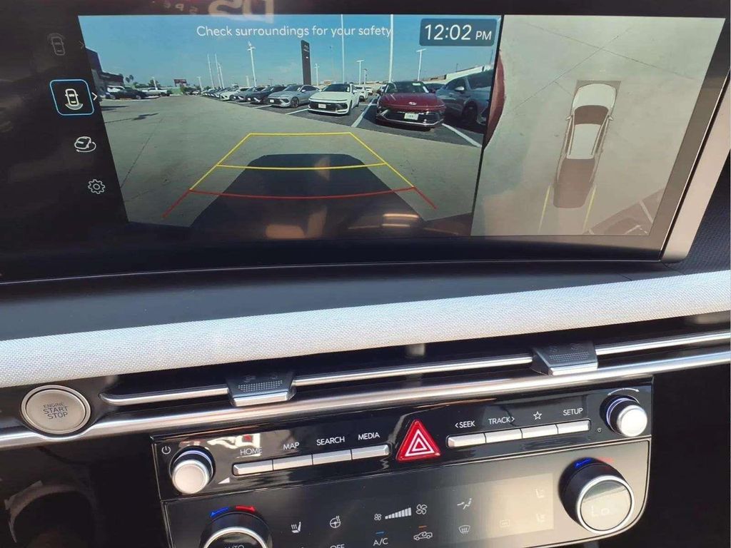 2026 Hyundai Santa Cruz Limited - Photo 13