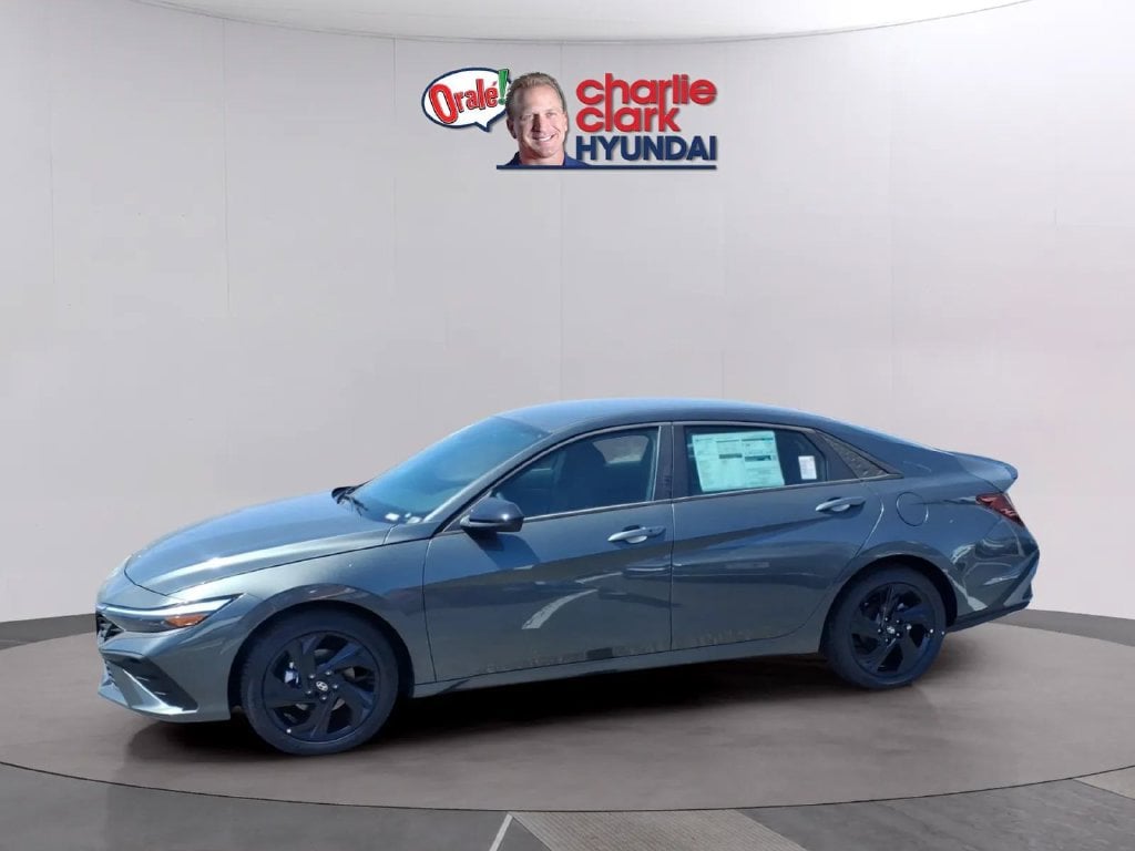 New 2026 Hyundai Elantra SEL Sport Sedan