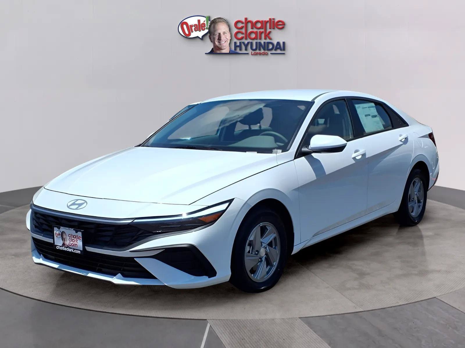New 2026 Hyundai Elantra SE