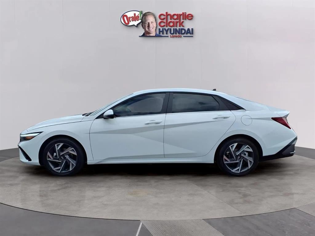 New 2025 Hyundai Elantra Limited Sedan