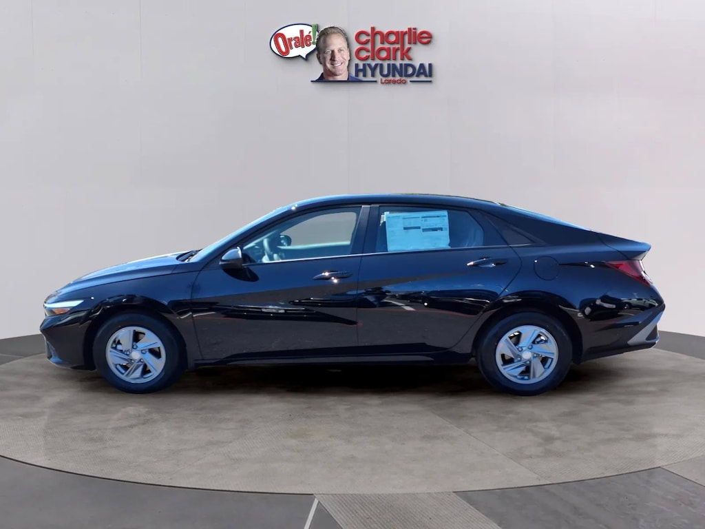 New 2026 Hyundai Elantra SE Sedan