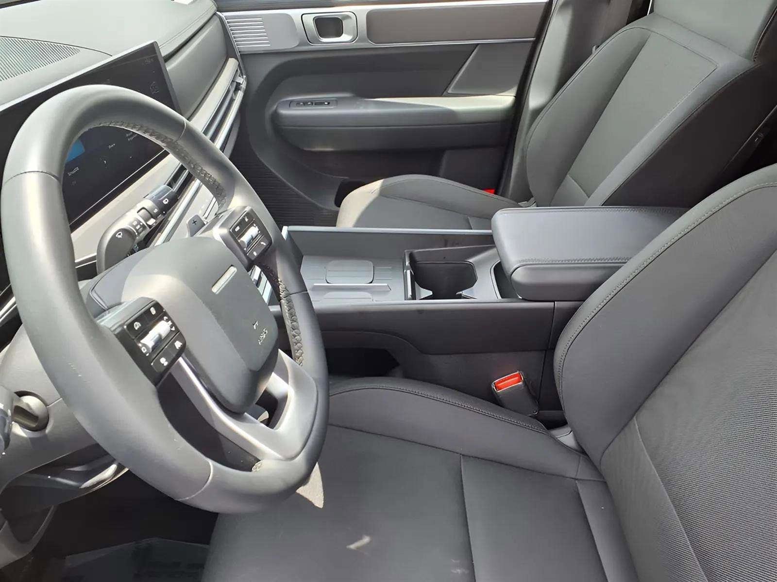 2026 Hyundai Santa Fe SE - Photo 15