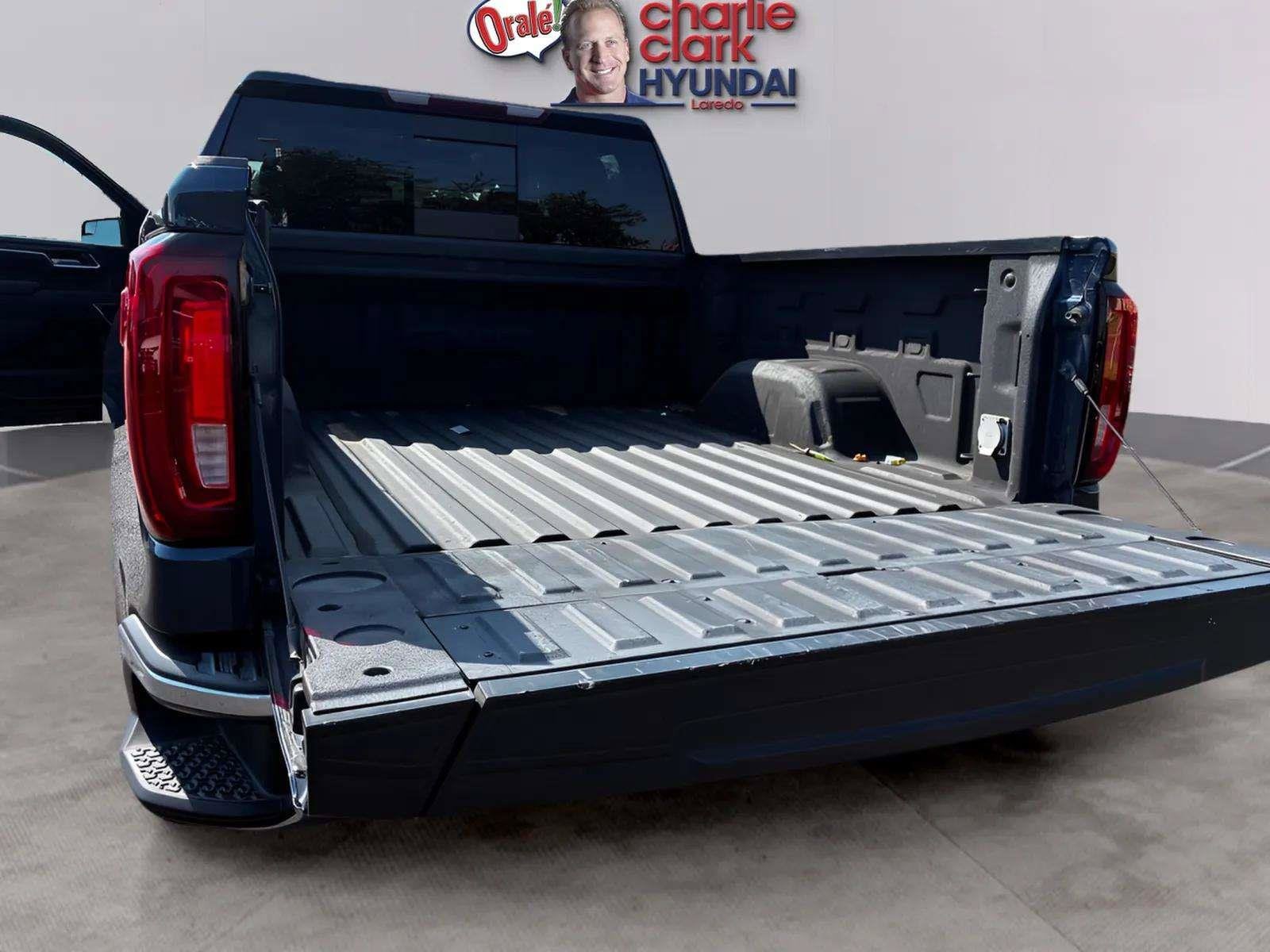 2023 GMC Sierra 1500 SLT - Photo 9