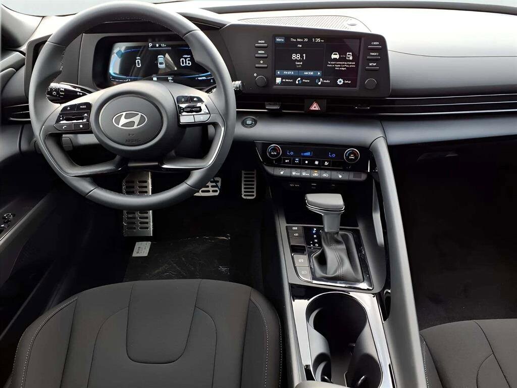 2026 Hyundai Elantra SEL - Photo 10