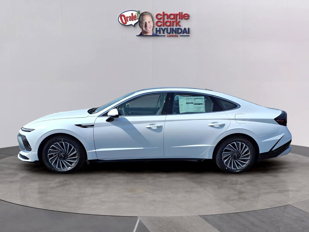 New 2026 Hyundai Sonata Hybrid SEL Sedan