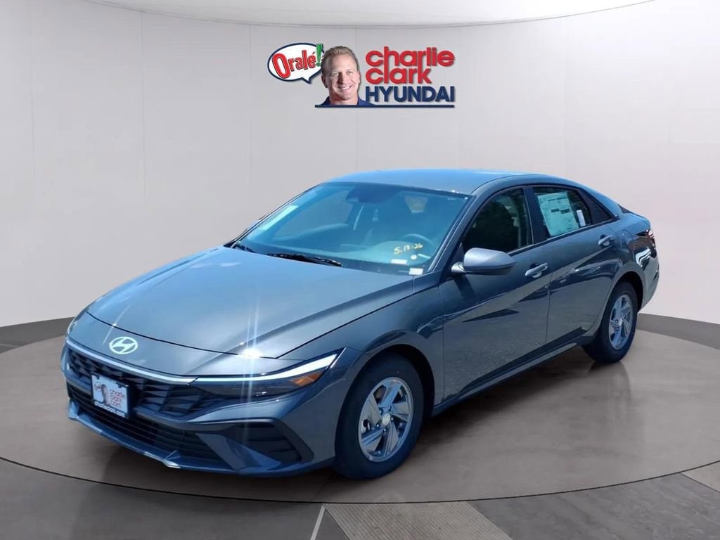 2026 Hyundai Elantra 2.0 SE IVT's photo