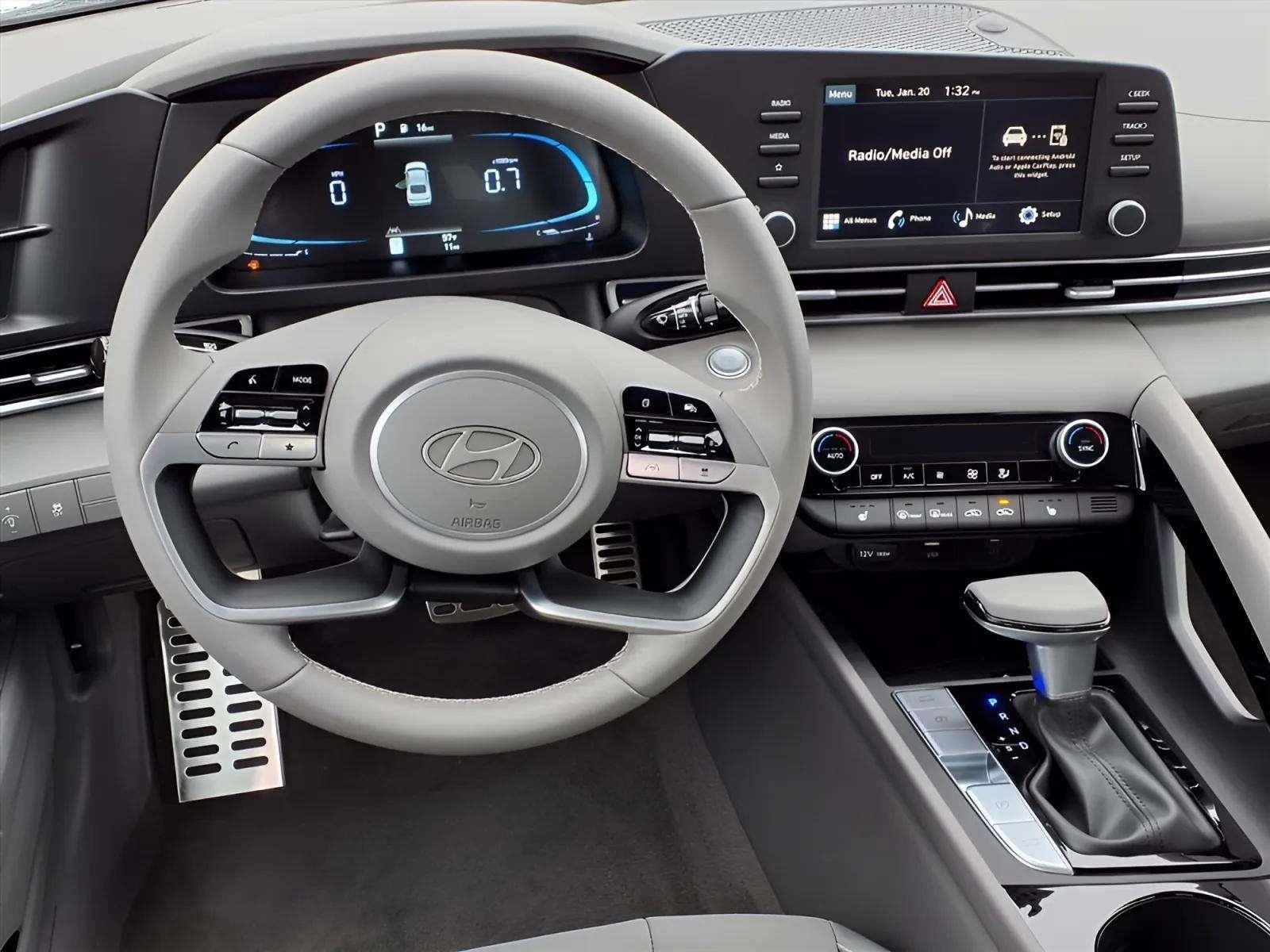 2026 Hyundai Elantra SEL - Photo 10