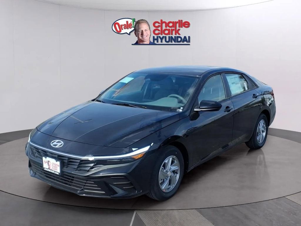 2026 Hyundai Elantra 2.0 SE IVT's photo