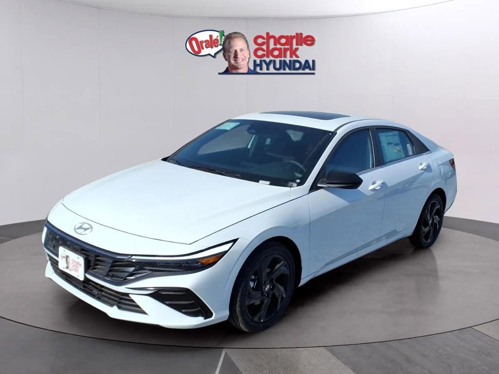 2026 Hyundai Elantra 2.0 SEL Sport Premium's photo