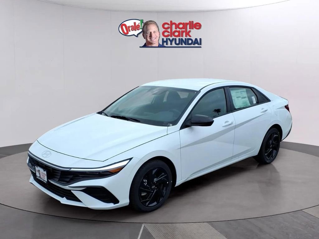 2026 Hyundai Elantra 2.0 SEL Sport IVT's photo