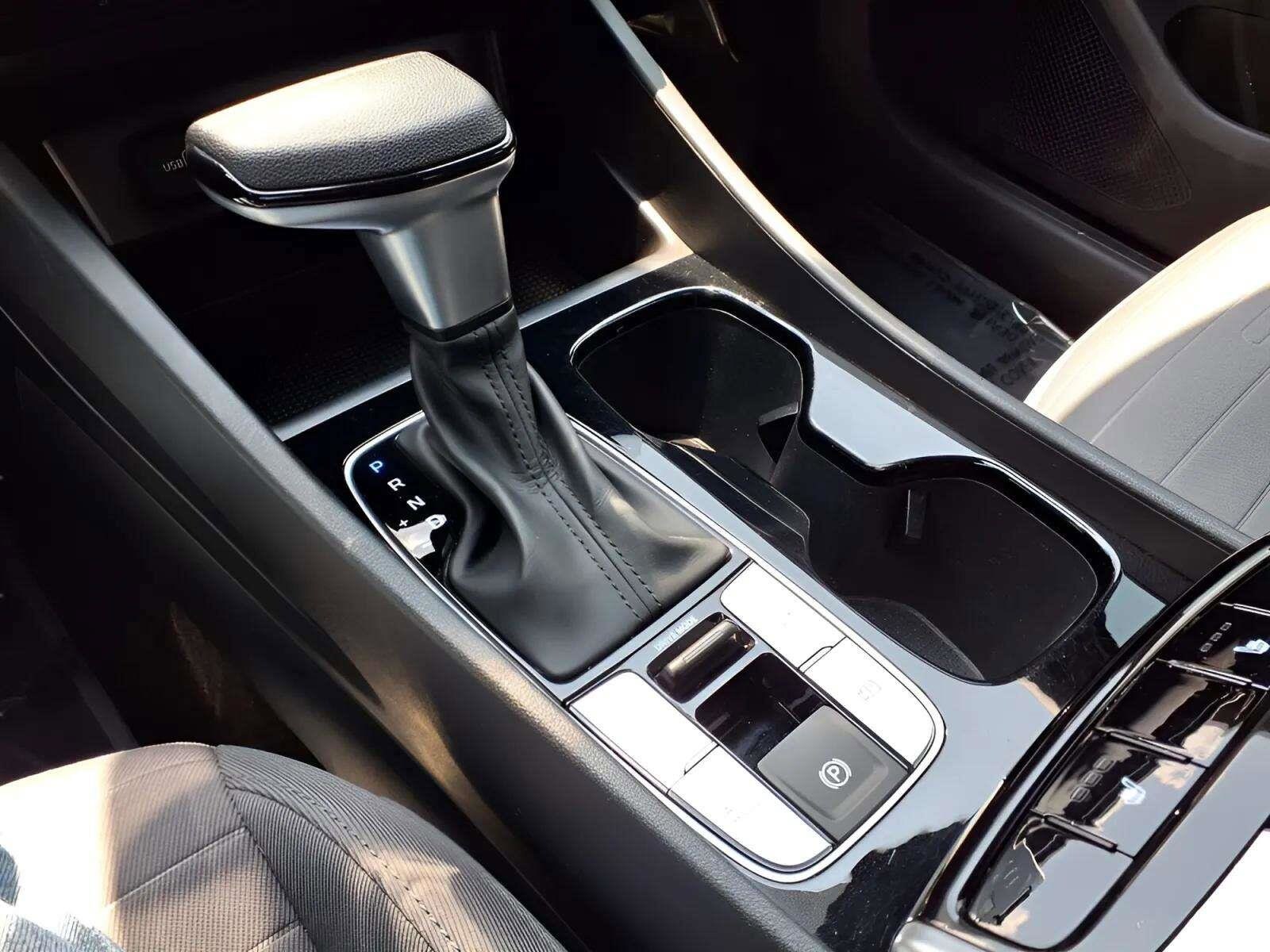 2024 Hyundai Santa Cruz SEL - Photo 14