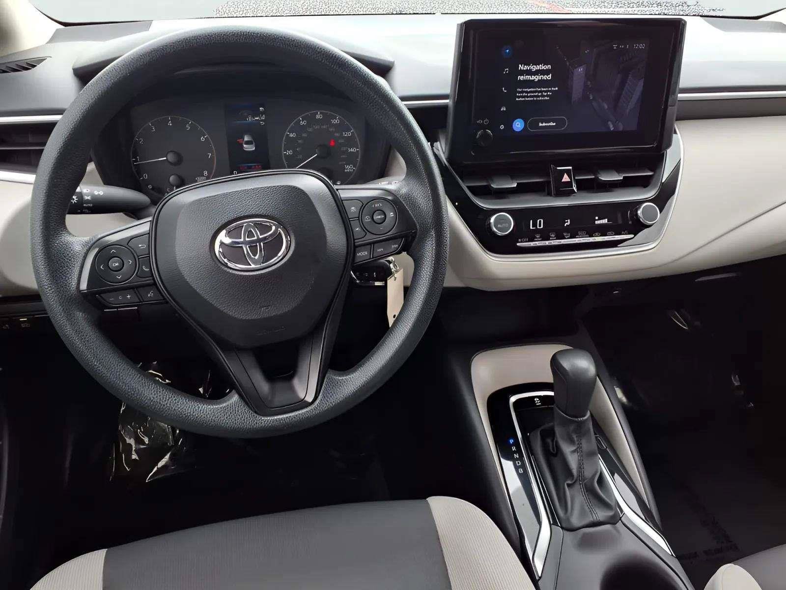 2024 Toyota Corolla LE - Photo 11