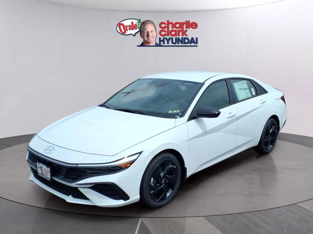2026 Hyundai Elantra 2.0 SEL Sport IVT's photo