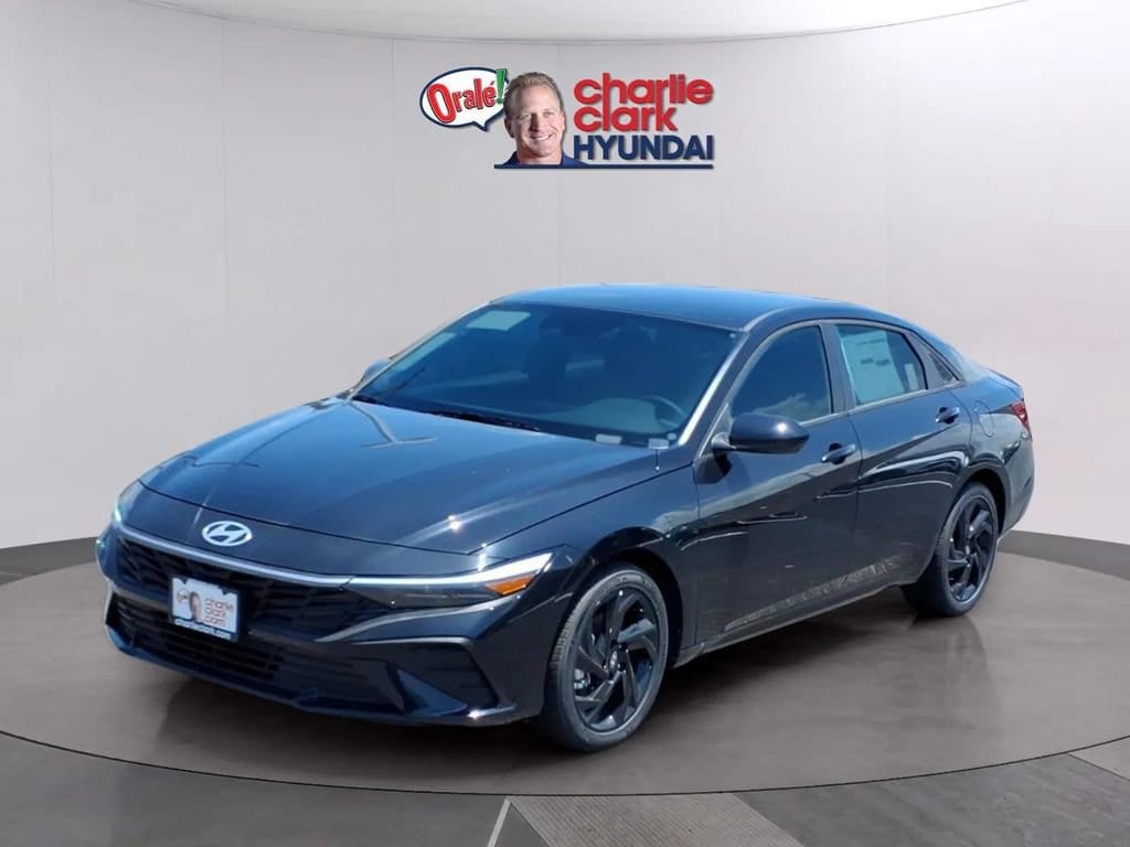 2026 Hyundai Elantra 2.0 SEL Sport IVT's photo