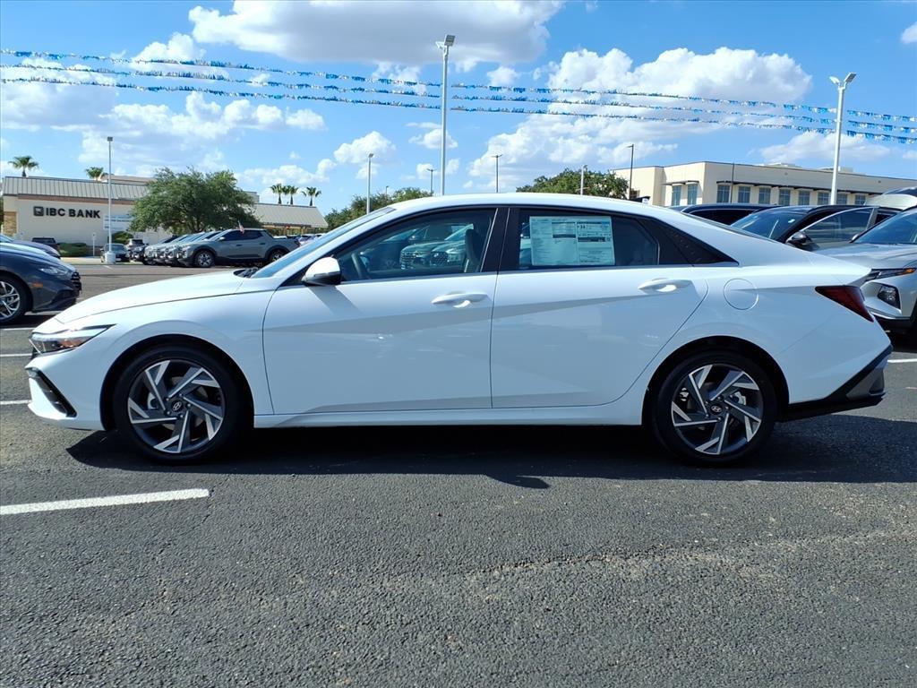2025 Hyundai Elantra Limited photo 2