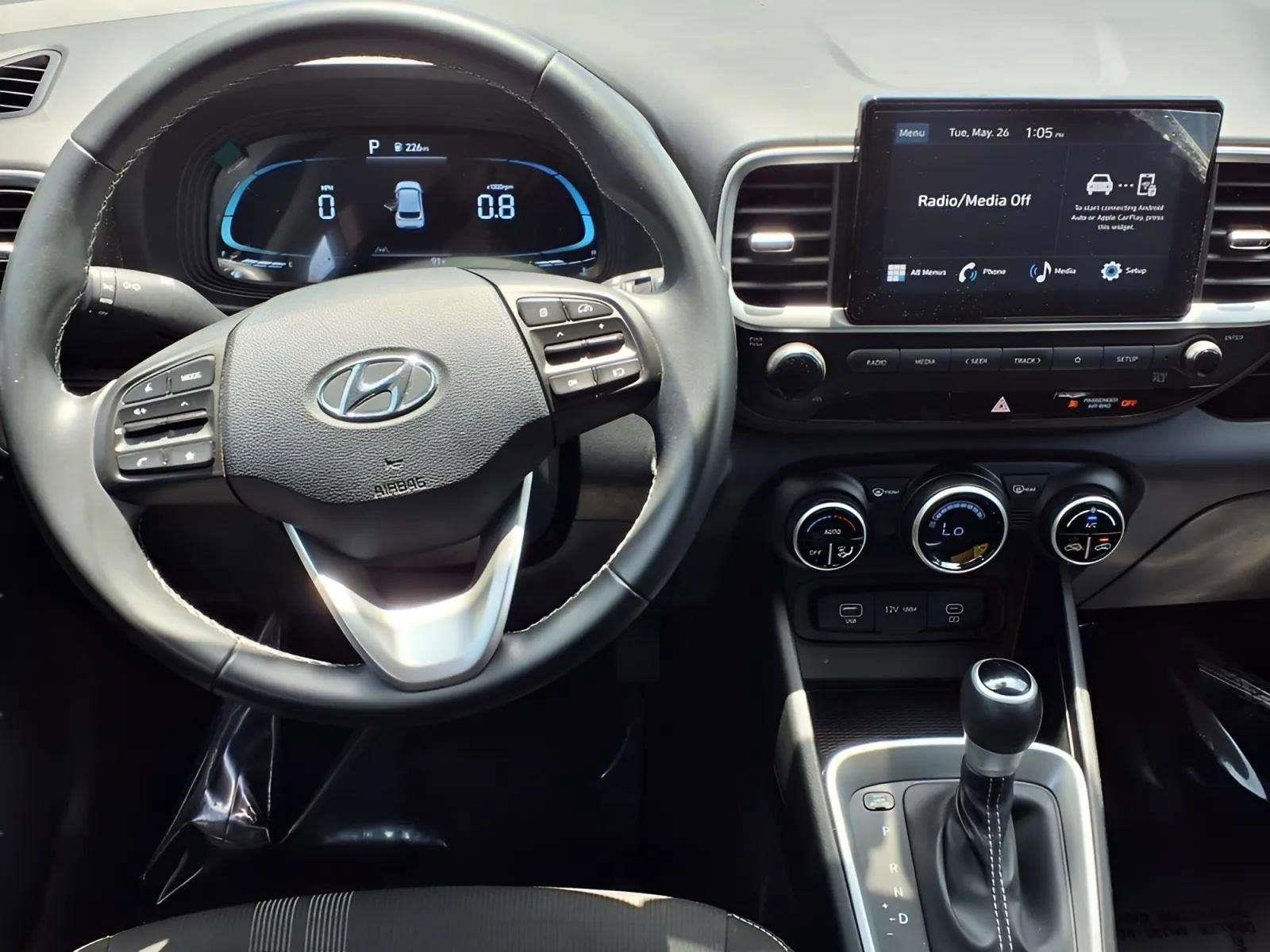 2024 Hyundai Venue SEL - Photo 12
