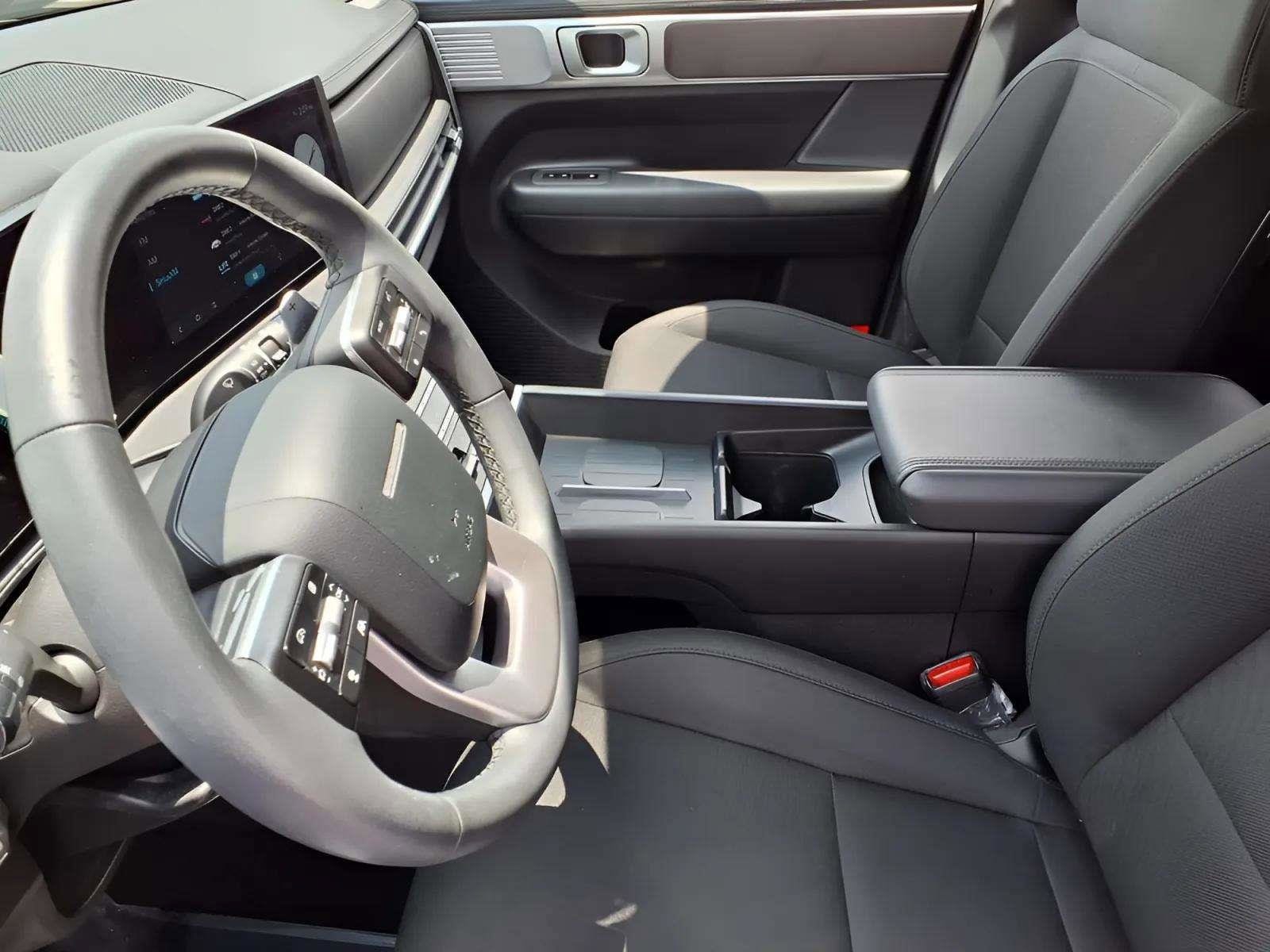 2026 Hyundai Santa Fe SE - Photo 14