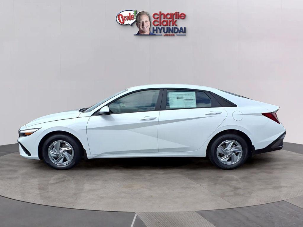 New 2026 Hyundai Elantra SE Sedan