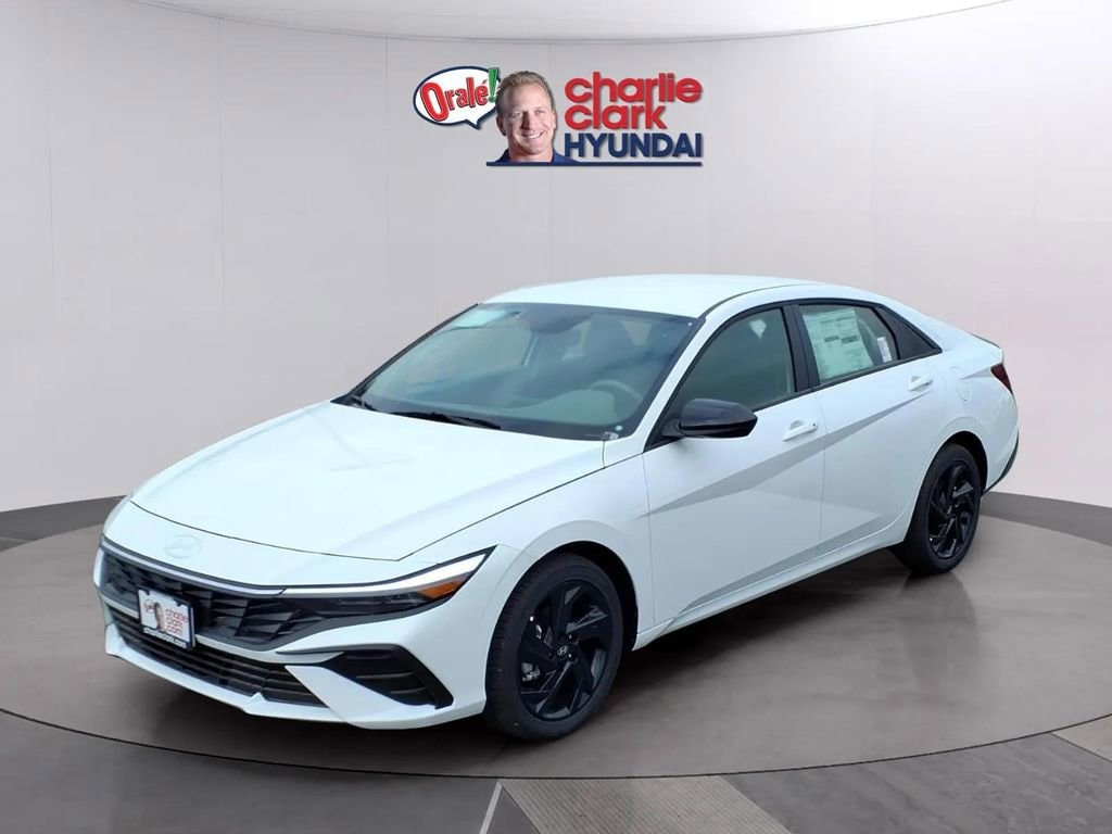 2026 Hyundai Elantra 2.0 SEL Sport IVT's photo