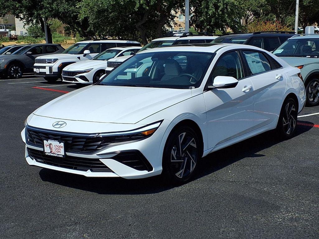 New 2026 Hyundai Elantra Limited Sedan