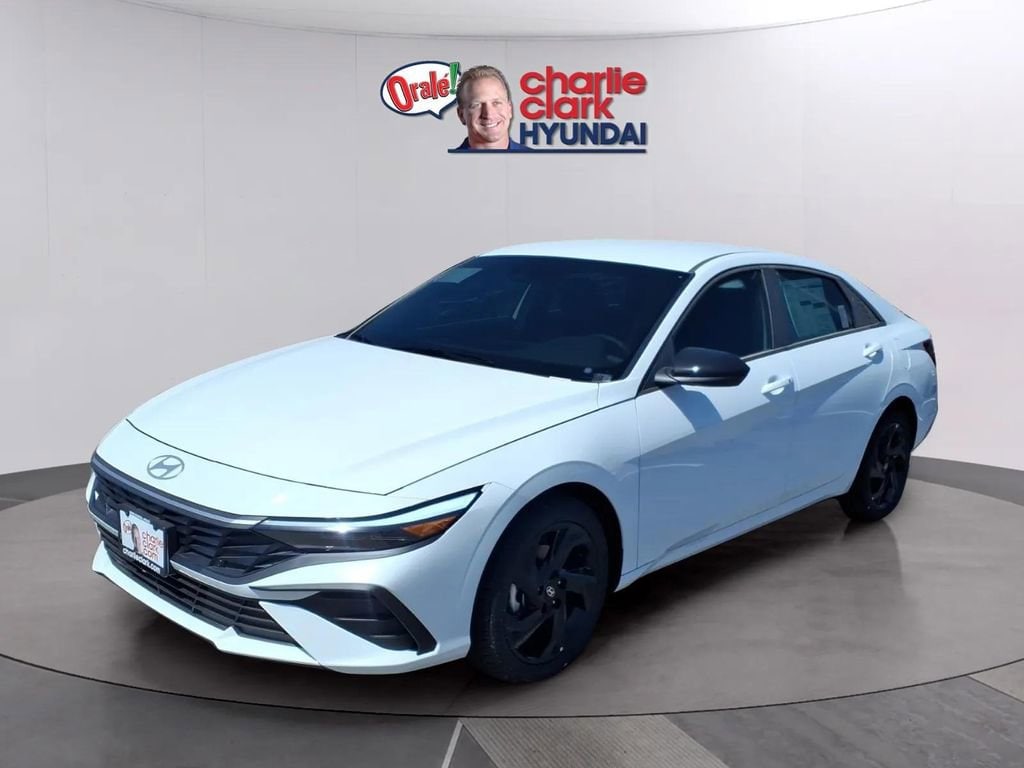 2026 Hyundai Elantra 2.0 SEL Sport IVT's photo