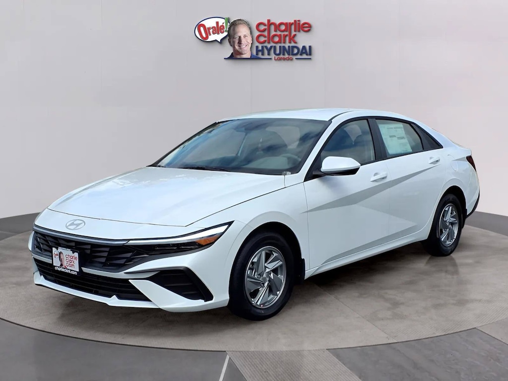 New 2026 Hyundai Elantra SE Sedan