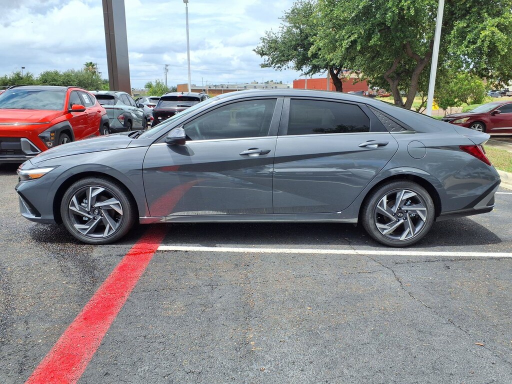 New 2026 Hyundai Elantra Limited Sedan