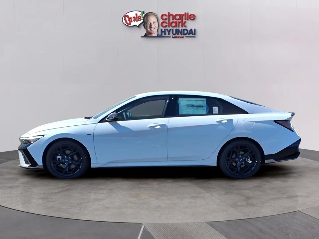 2025 Hyundai Elantra N Line photo 2
