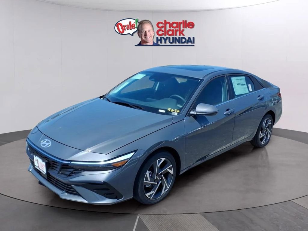 2026 Hyundai Elantra 2.0 Limited IVT's photo