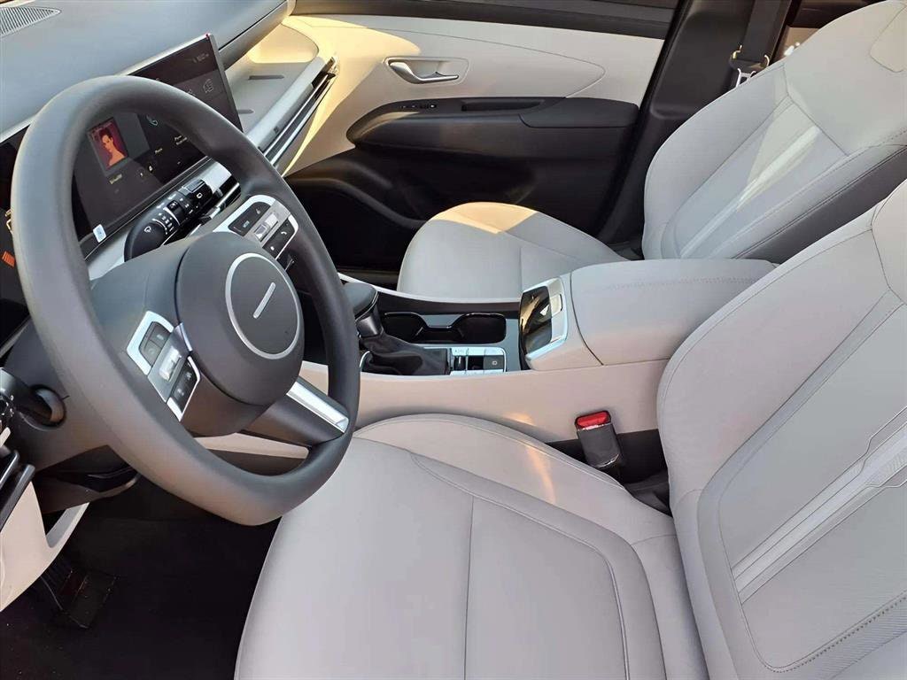 2026 Hyundai Tucson SEL - Photo 13
