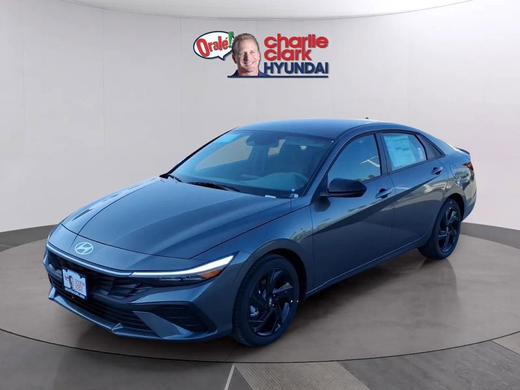 2026 Hyundai Elantra 2.0 SEL Sport IVT's photo