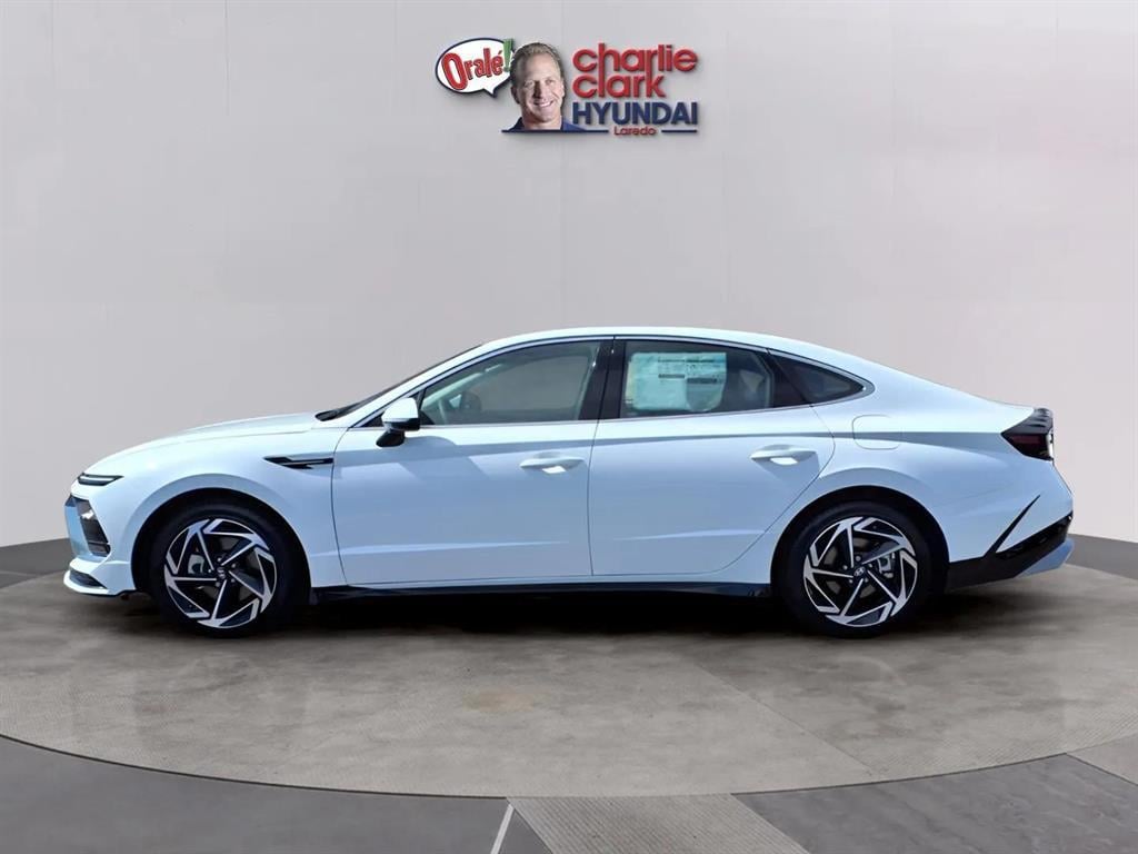 New 2025 Hyundai Sonata SEL Convenience Sedan