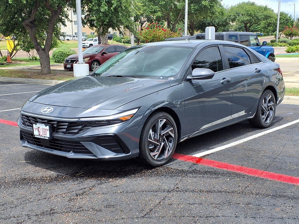 New 2026 Hyundai Elantra Limited Sedan