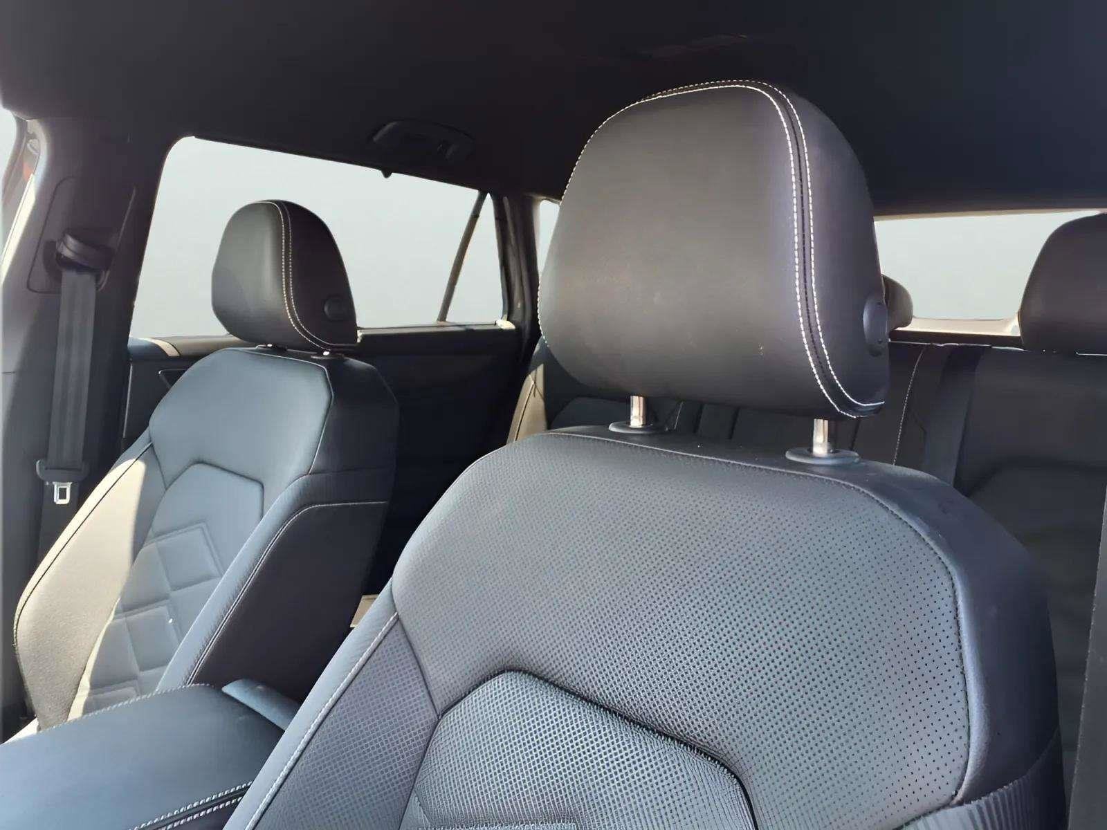 2026 Volkswagen Atlas Cross Sport SE w/Tech - Photo 16