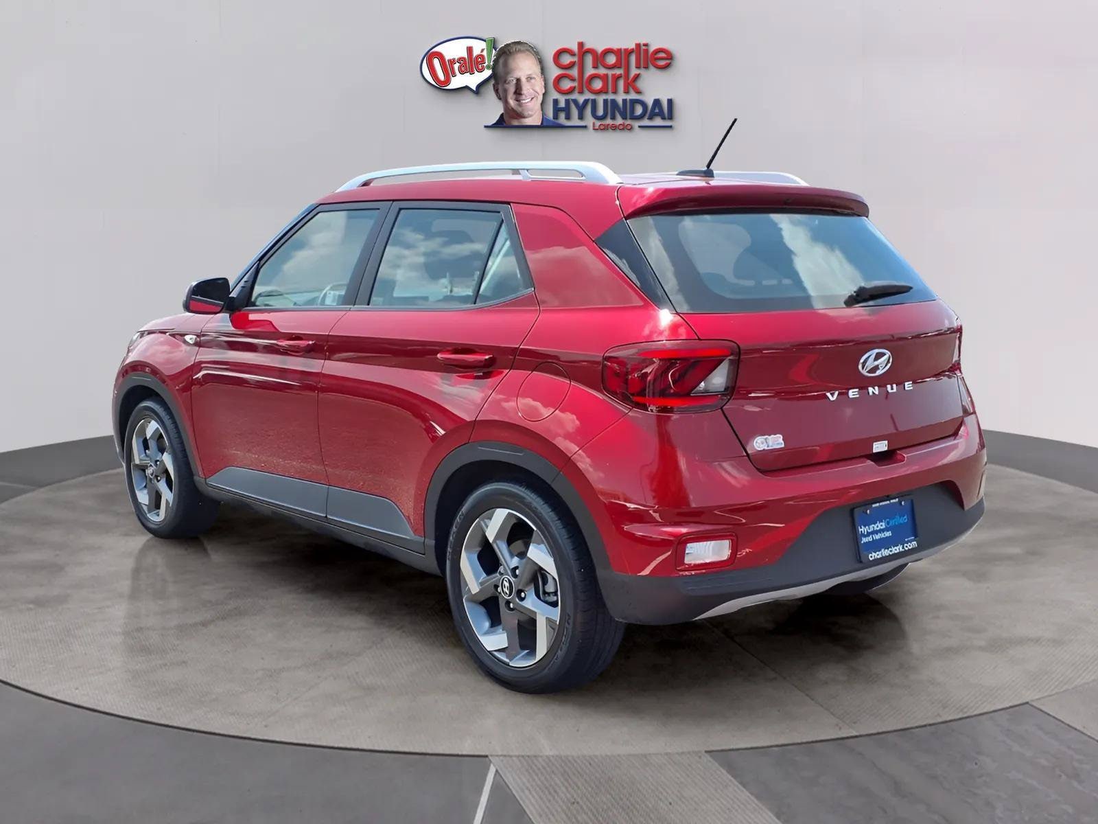 2024 Hyundai Venue SEL - Photo 3