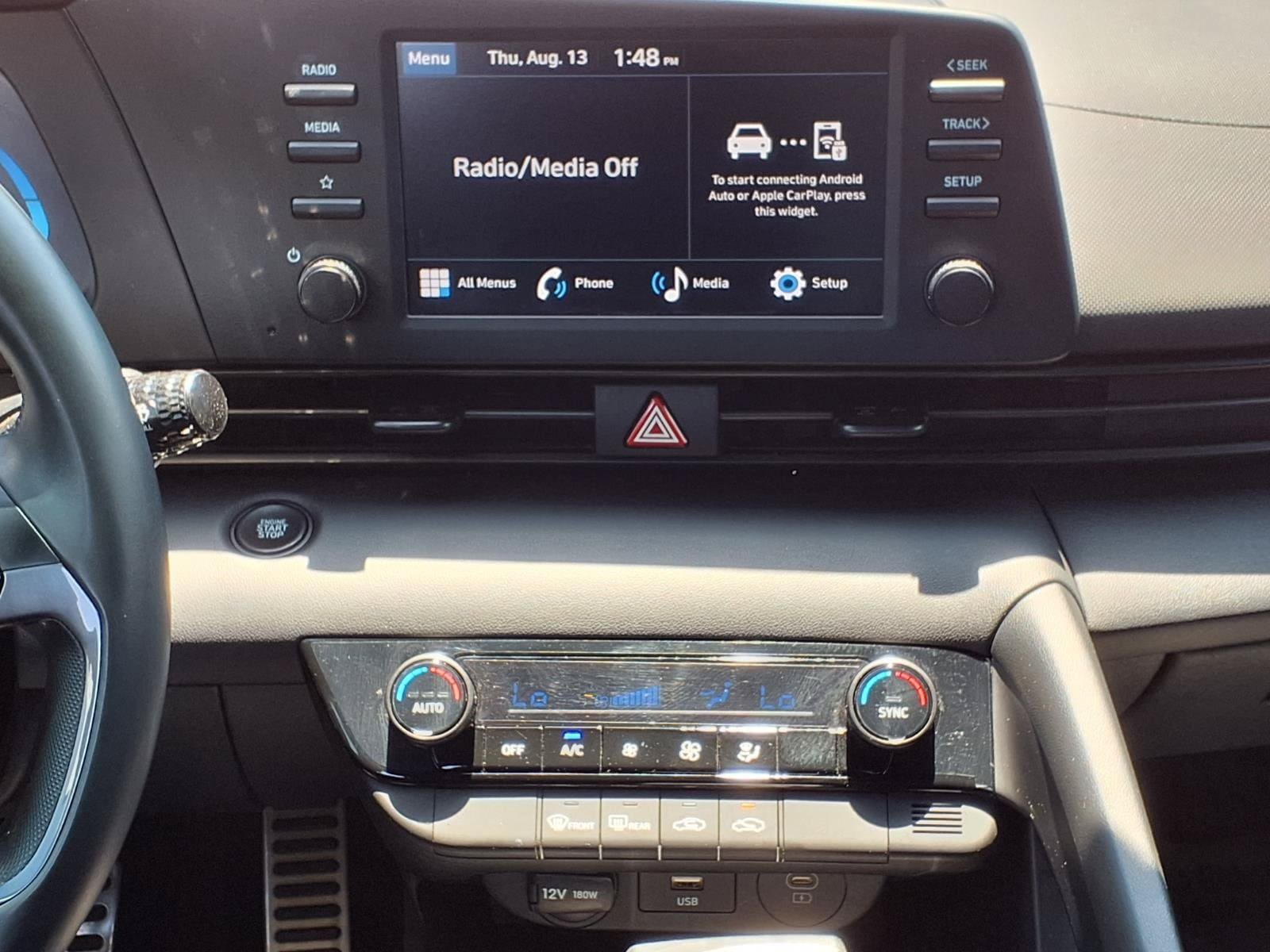 2025 Hyundai Elantra SEL - Photo 14