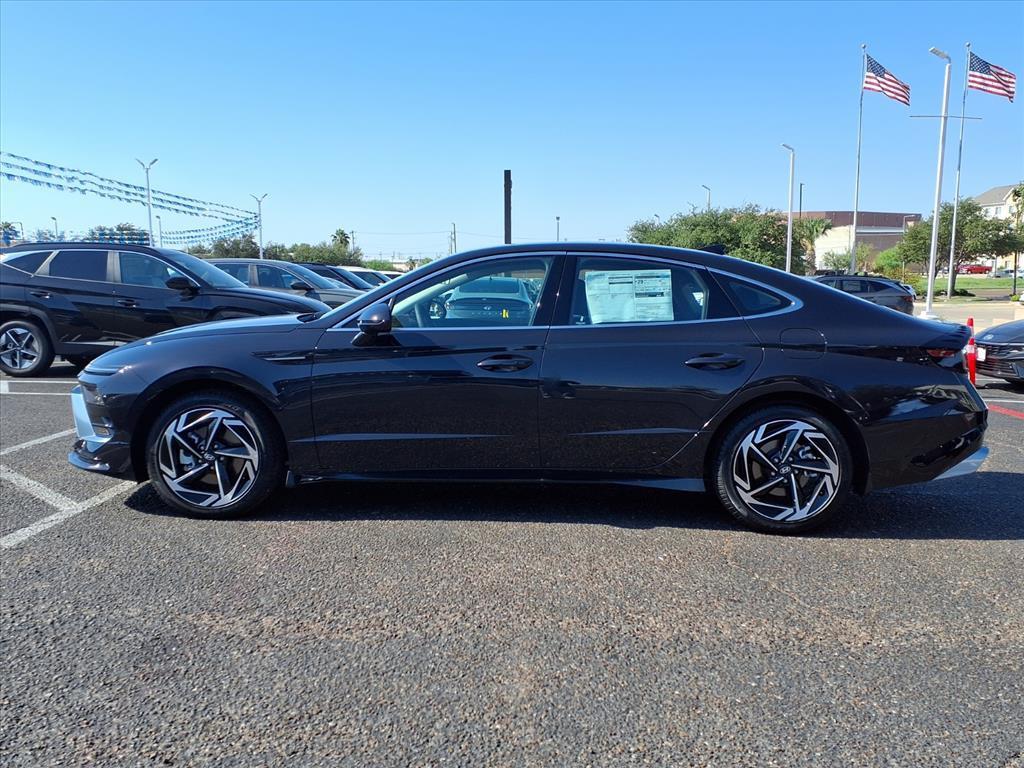 2026 Hyundai Sonata SEL Sport photo 2