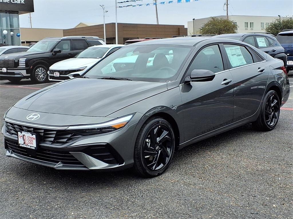 New 2026 Hyundai Elantra SEL Sport Sedan