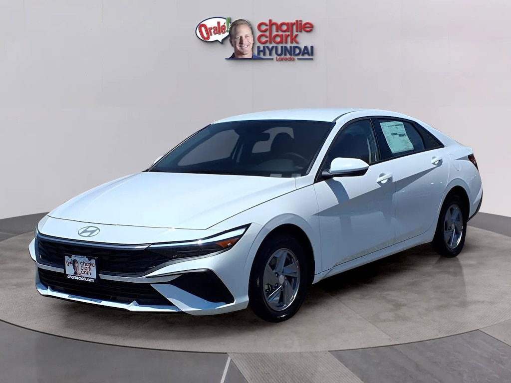 New 2026 Hyundai Elantra SE Sedan